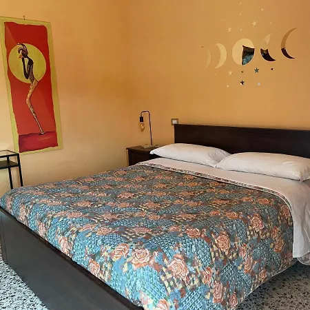Mezzaluna Guest house